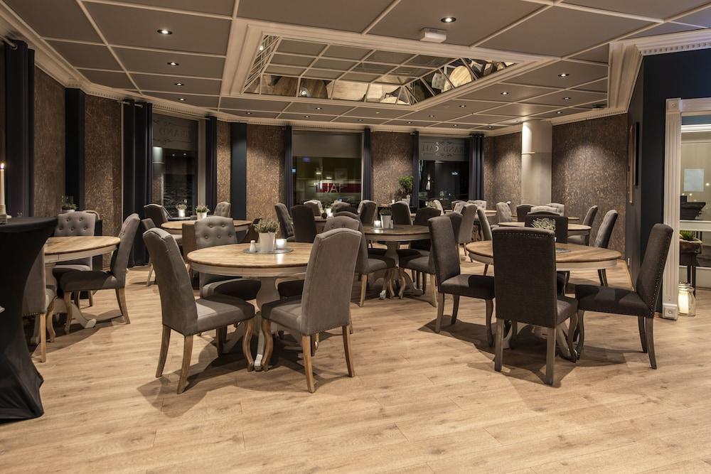 Home Hotel Grand Йовік Екстер'єр фото